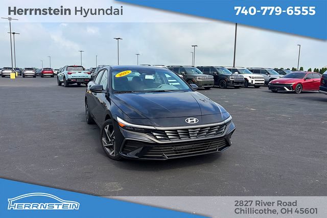 Certified 2025 Hyundai Elantra Sport FWD image 1
