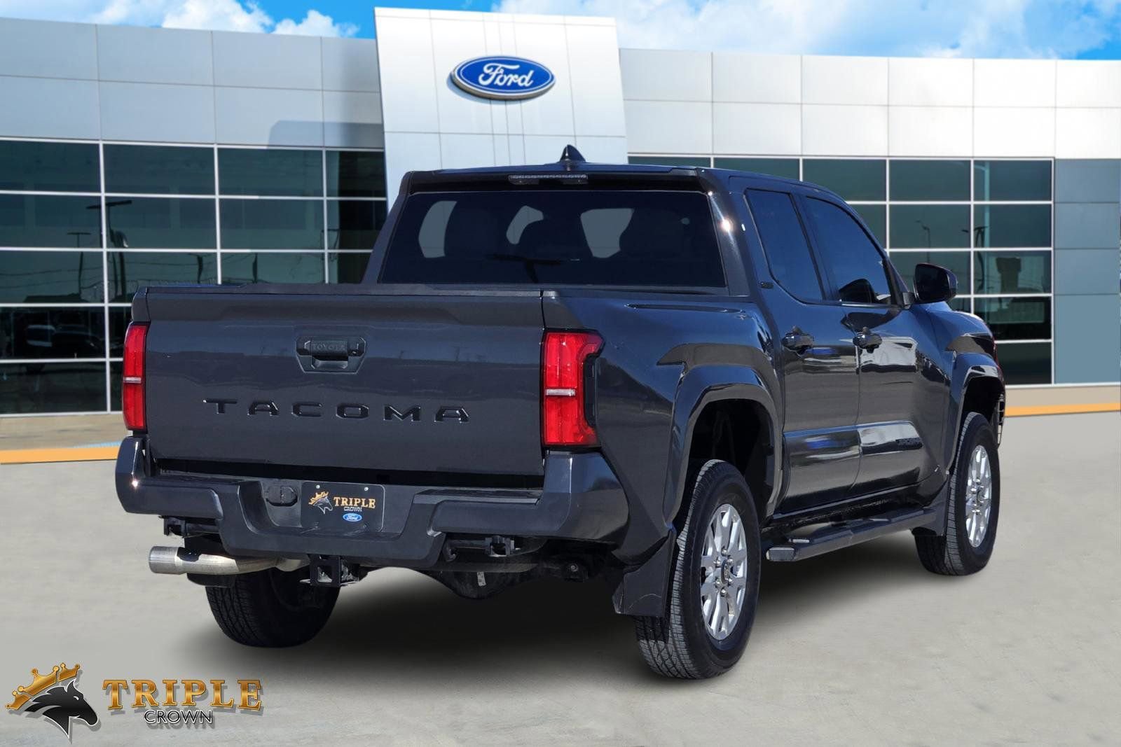 Used 2024 Toyota Tacoma SR5 image 5