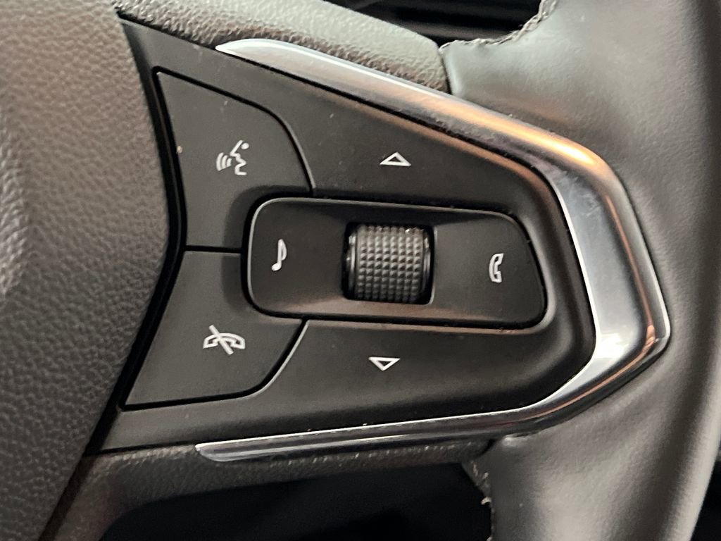 Used 2025 Chevrolet Trax LT w/ LT Convenience Package FWD image 39