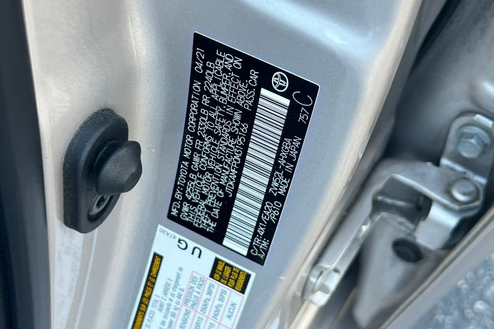 Used 2021 Toyota Prius Prime Limited w/ Carpet Mat Package (TMS) image 31