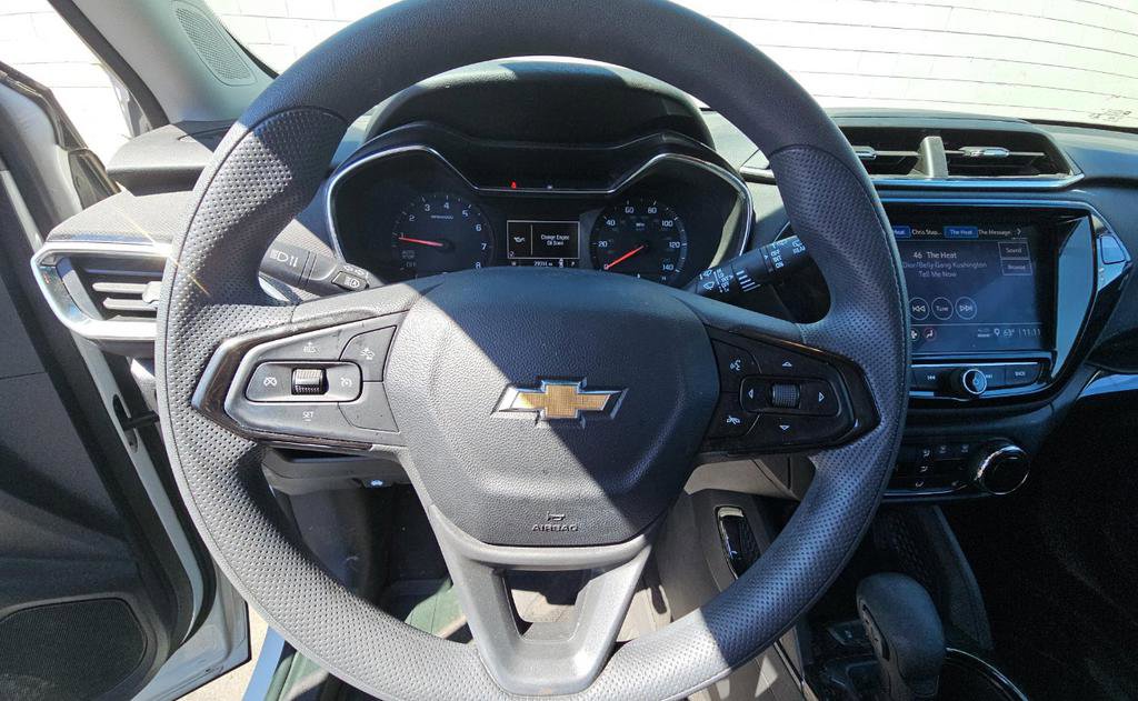 Used 2023 Chevrolet TrailBlazer LT w/ Convenience Package image 9