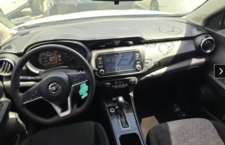 Used 2021 Nissan Kicks SV FWD image 6