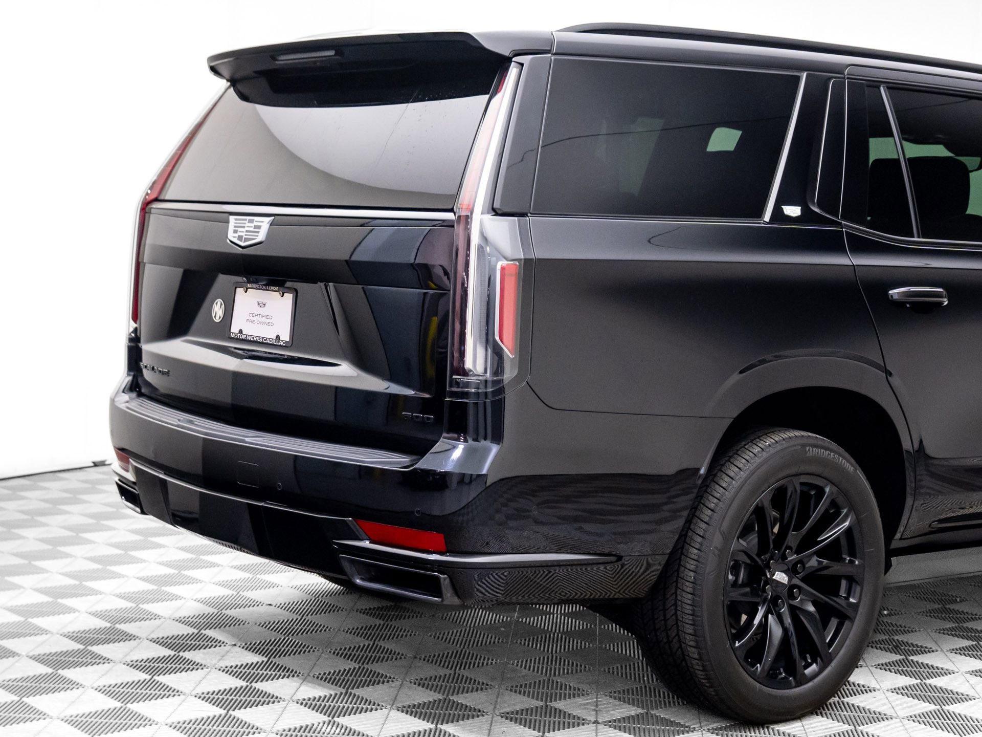 Certified 2024 Cadillac Escalade ESV Sport Platinum w/ LPO, ONYX Package image 40