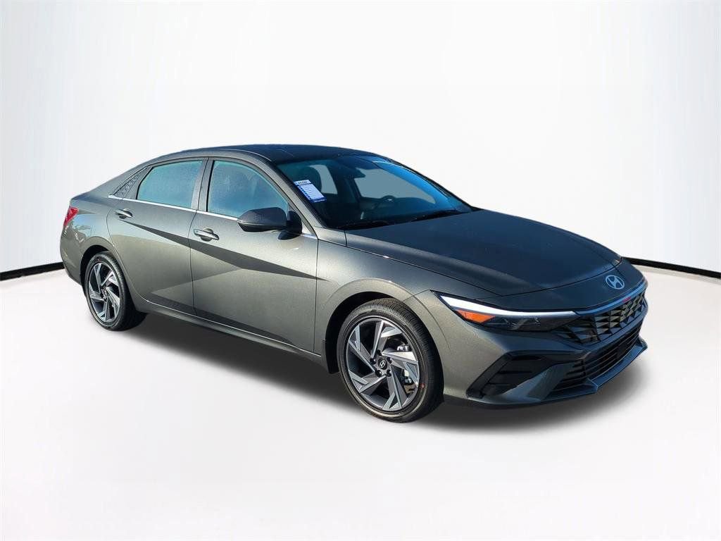 New 2026 Hyundai Elantra Limited image 2