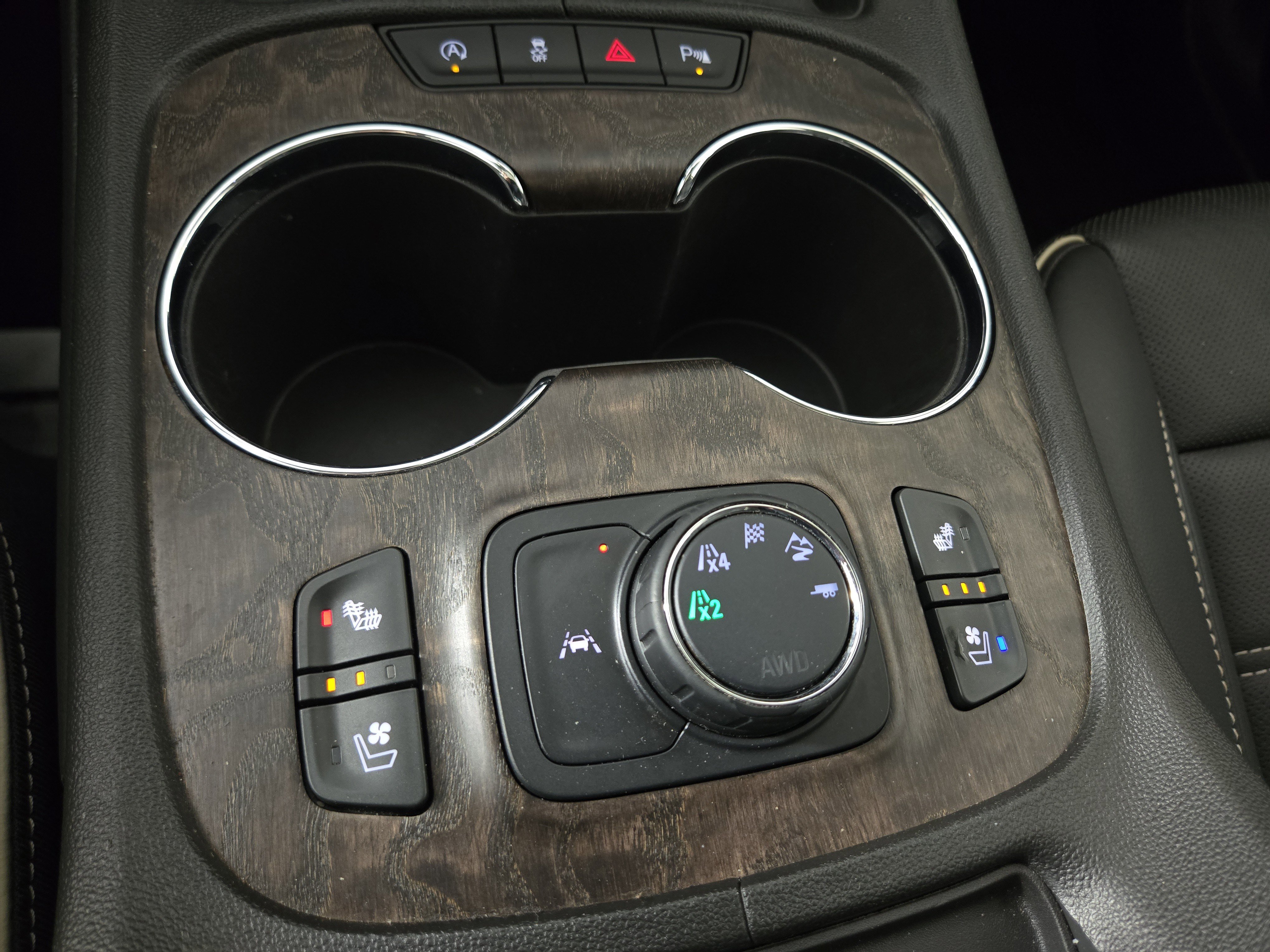 Certified 2023 GMC Acadia Denali w/ Denali Ultimate Package image 32