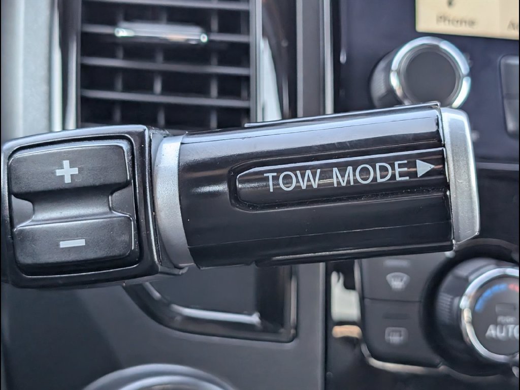 Used 2024 Nissan Titan PRO-4X w/ Pro-4x Convenience Package AWD/4WD image 18
