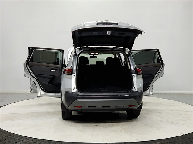 Used 2022 Nissan Rogue SV image 14