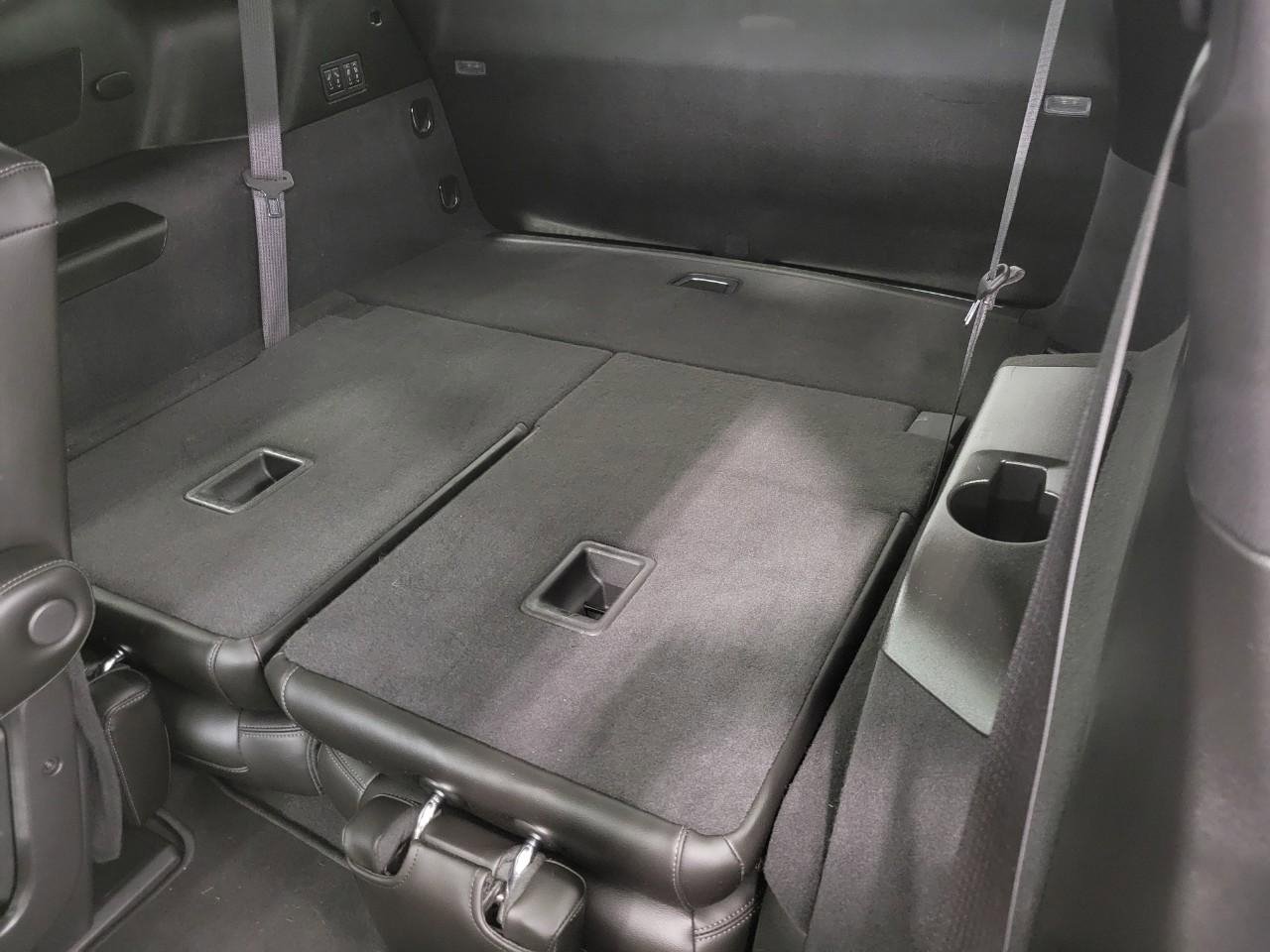 Used 2025 Cadillac XT6 Premium Luxury image 26