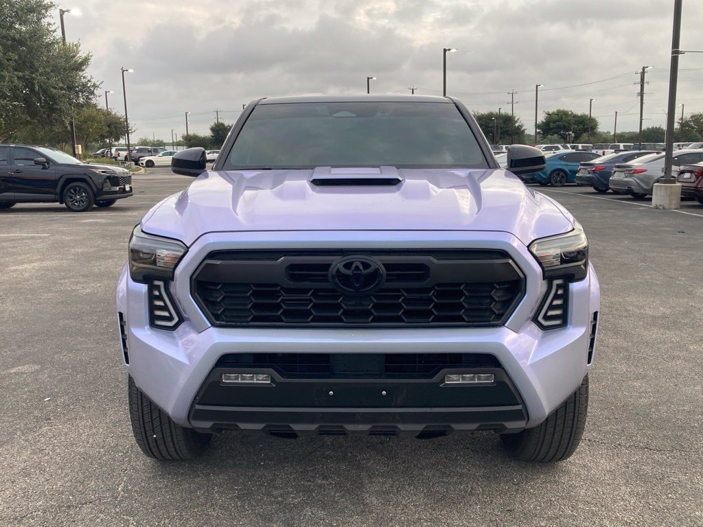 Used 2024 Toyota Tacoma TRD Sport AWD/4WD image 2