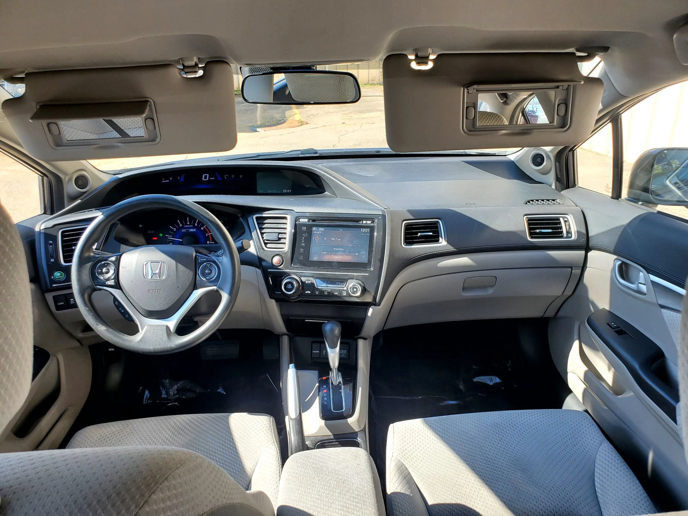 Used 2015 Honda Civic Hybrid Sedan image 29