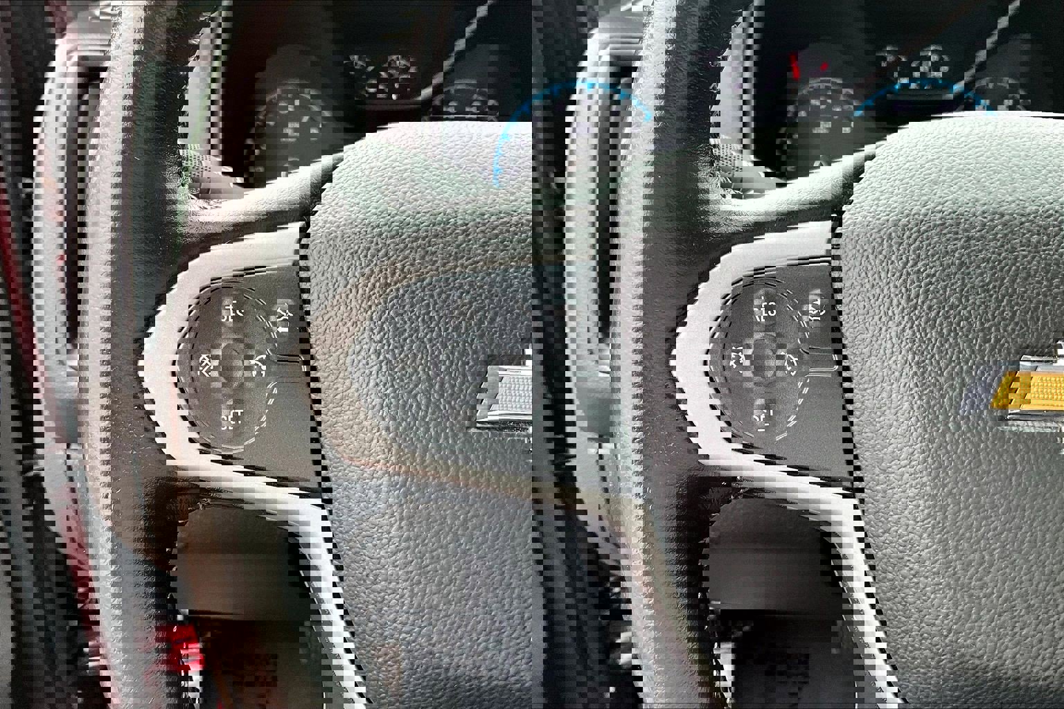 Used 2020 Chevrolet Colorado LT w/ Safety Package image 17