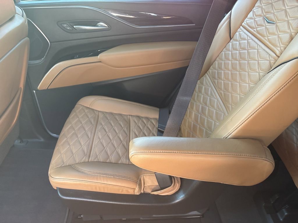 Used 2021 Cadillac Escalade Premium Luxury w/ Performance Package RWD image 28