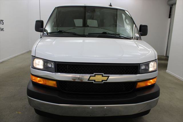 Used 2025 Chevrolet Express 3500 LT w/ LT Preferred Equipment Group RWD image 7