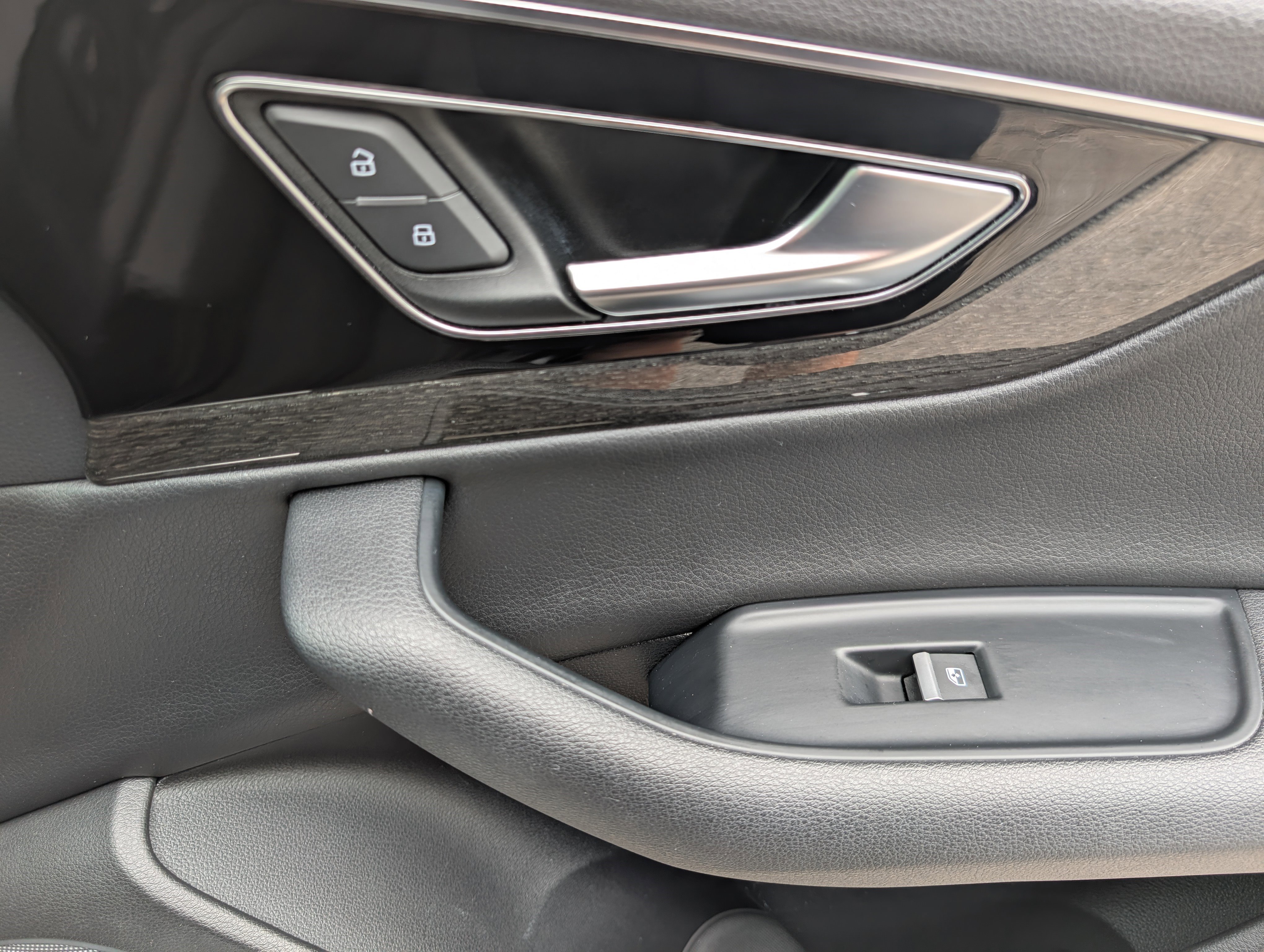 Used 2019 Audi Q7 3.0T Prestige AWD/4WD image 23