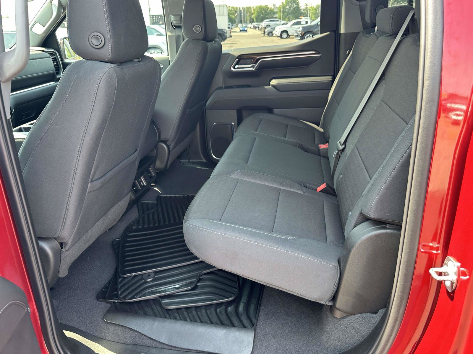 Certified 2024 Chevrolet Silverado 1500 LT w/ Z71 Off-Road Package AWD/4WD image 14