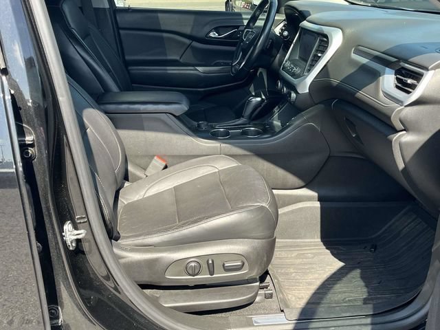Used 2017 GMC Acadia SLT w/ LPO, Floor Liner Package FWD image 26