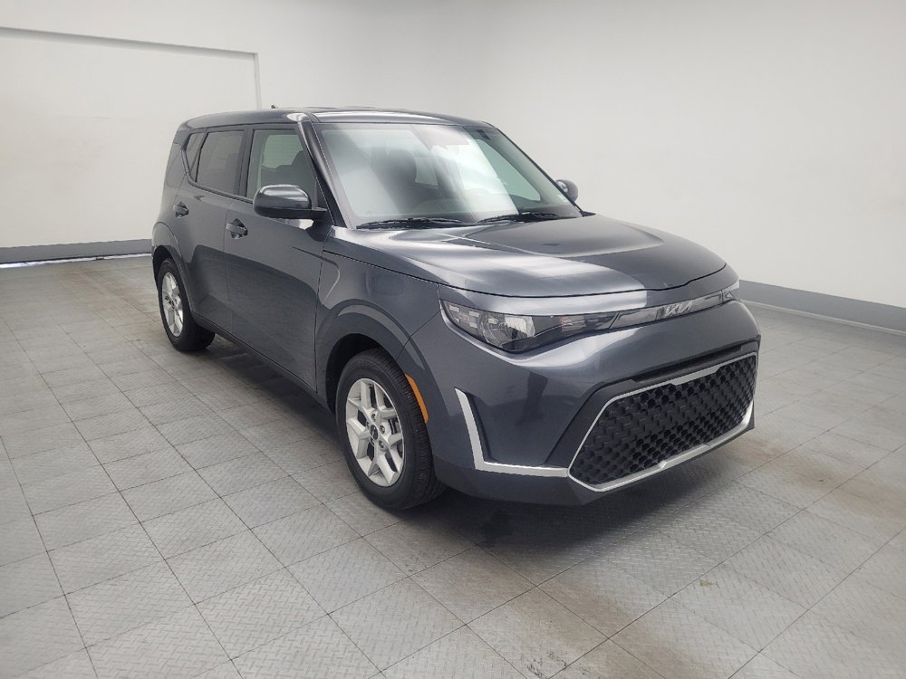 Used 2025 Kia Soul LX image 13