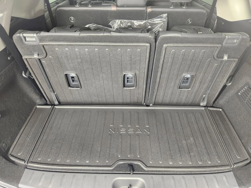 New 2026 Nissan Pathfinder Platinum w/ Cargo Package AWD/4WD image 14