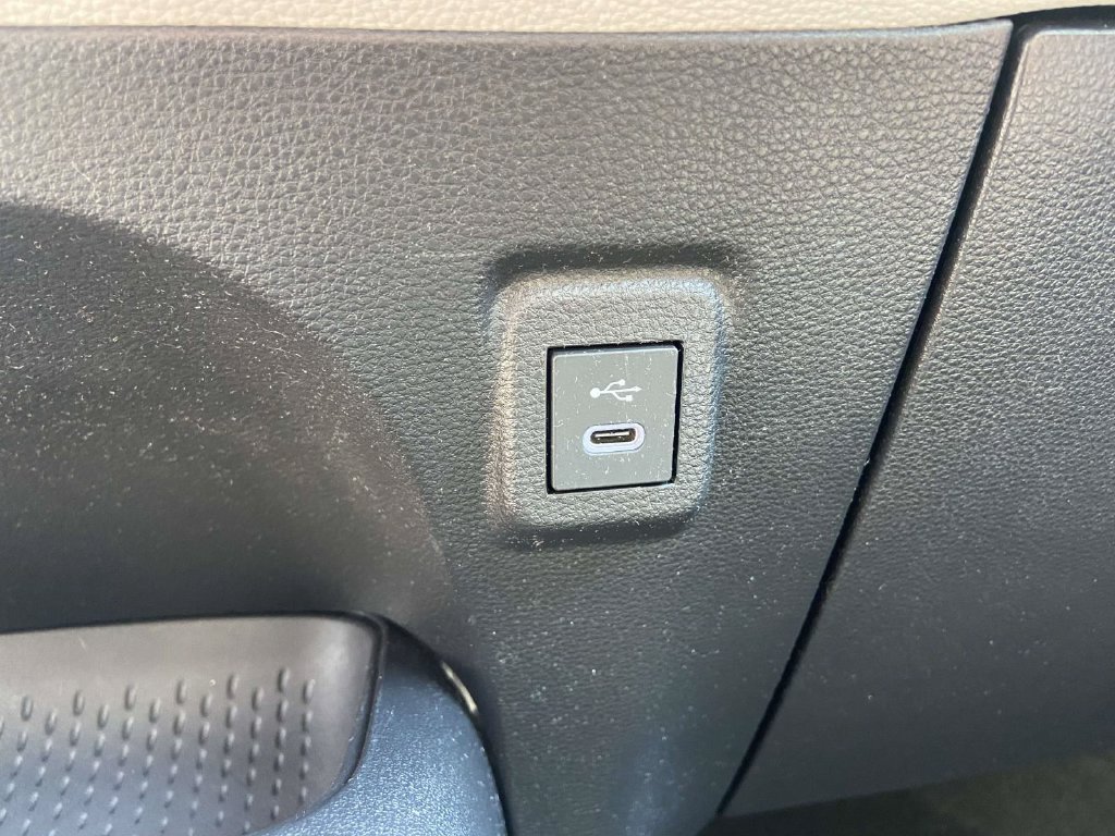 Used 2025 Toyota Corolla LE FWD image 22