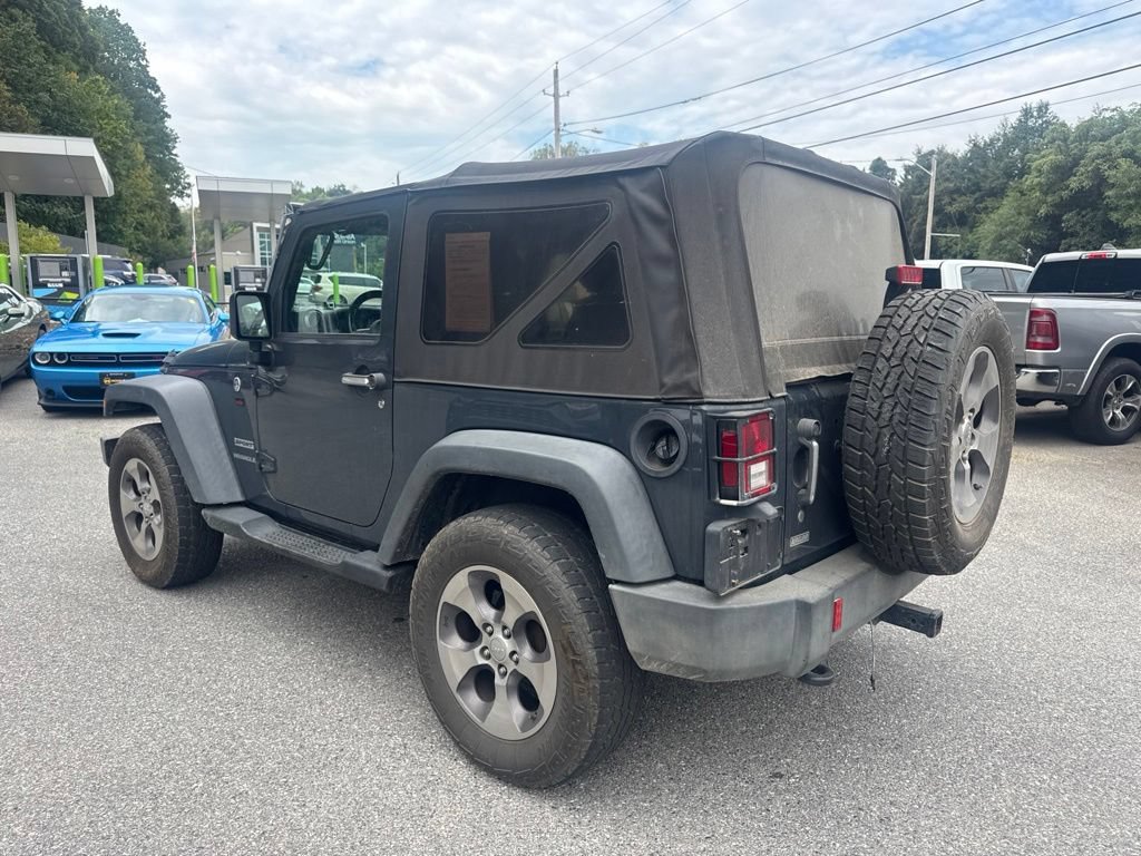 Used 2017 Jeep Wrangler Sport w/ Connectivity Group AWD/4WD image 4