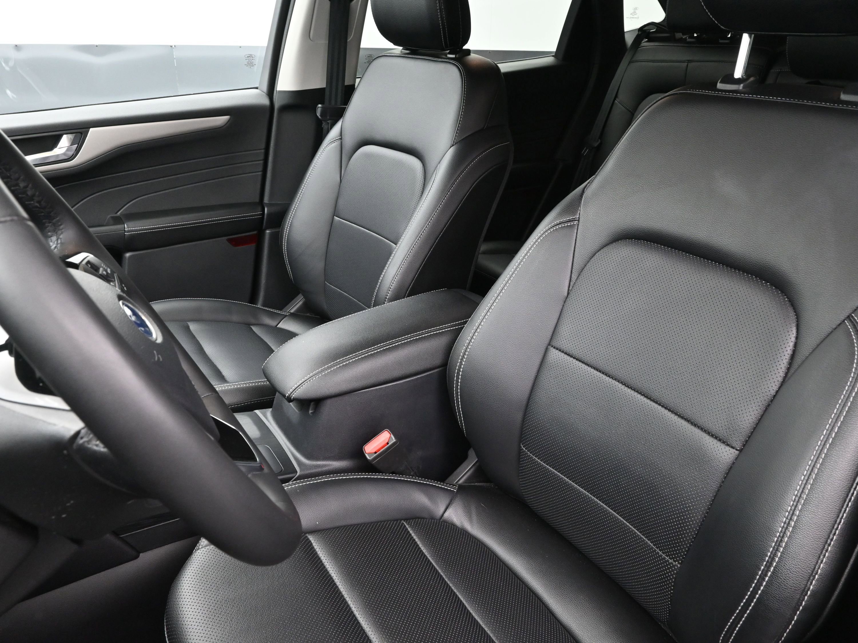 Used 2022 Ford Escape SEL image 11