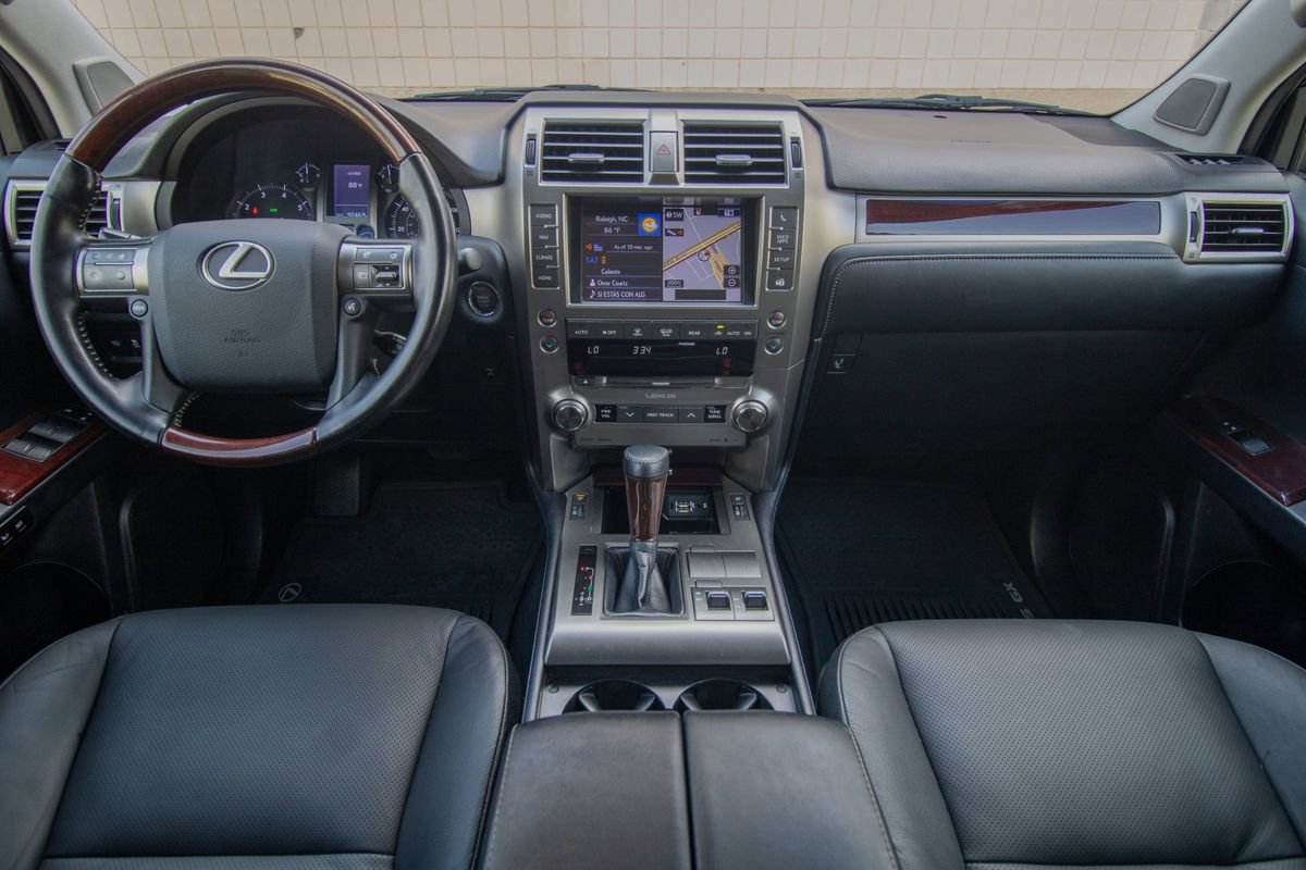 Used 2018 Lexus GX 460 Premium AWD/4WD image 44