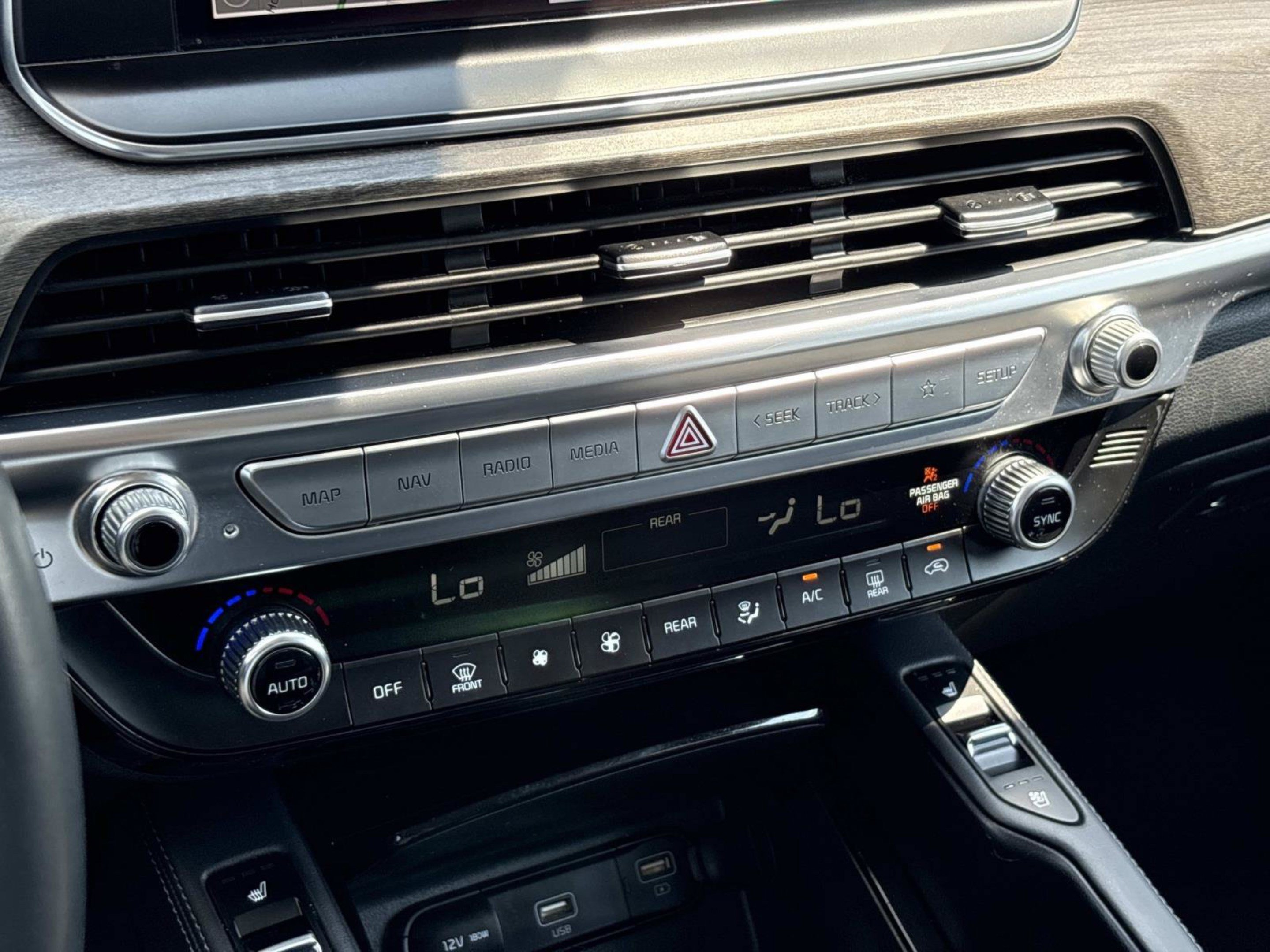 Used 2020 Kia Telluride EX FWD image 30