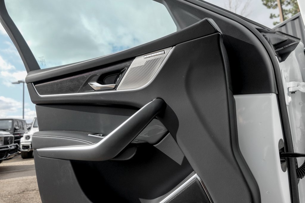 New 2026 Jaguar F-PACE R-Dynamic S image 11