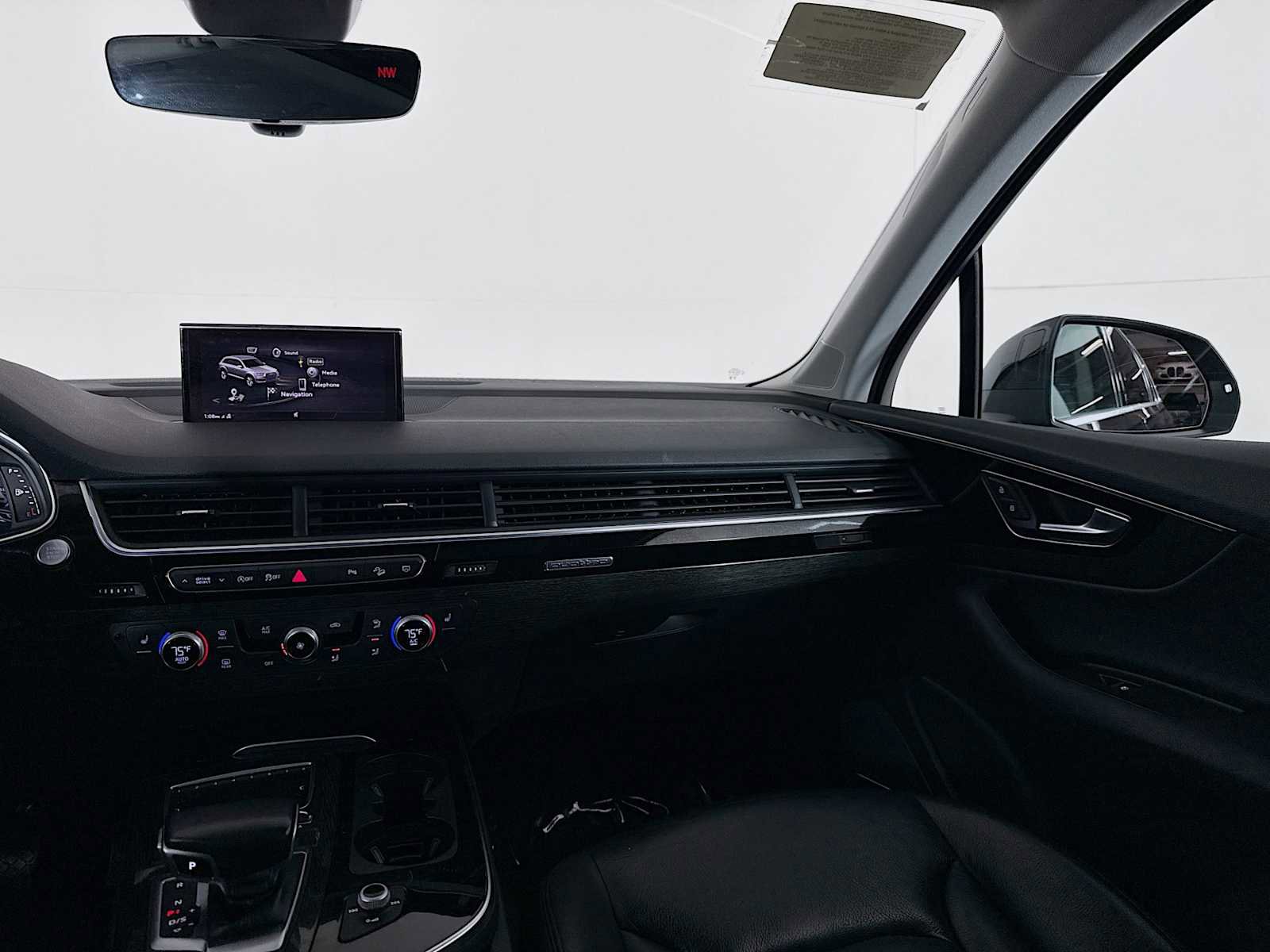 Used 2018 Audi Q7 3.0T Premium Plus w/ Premium Plus Package image 31