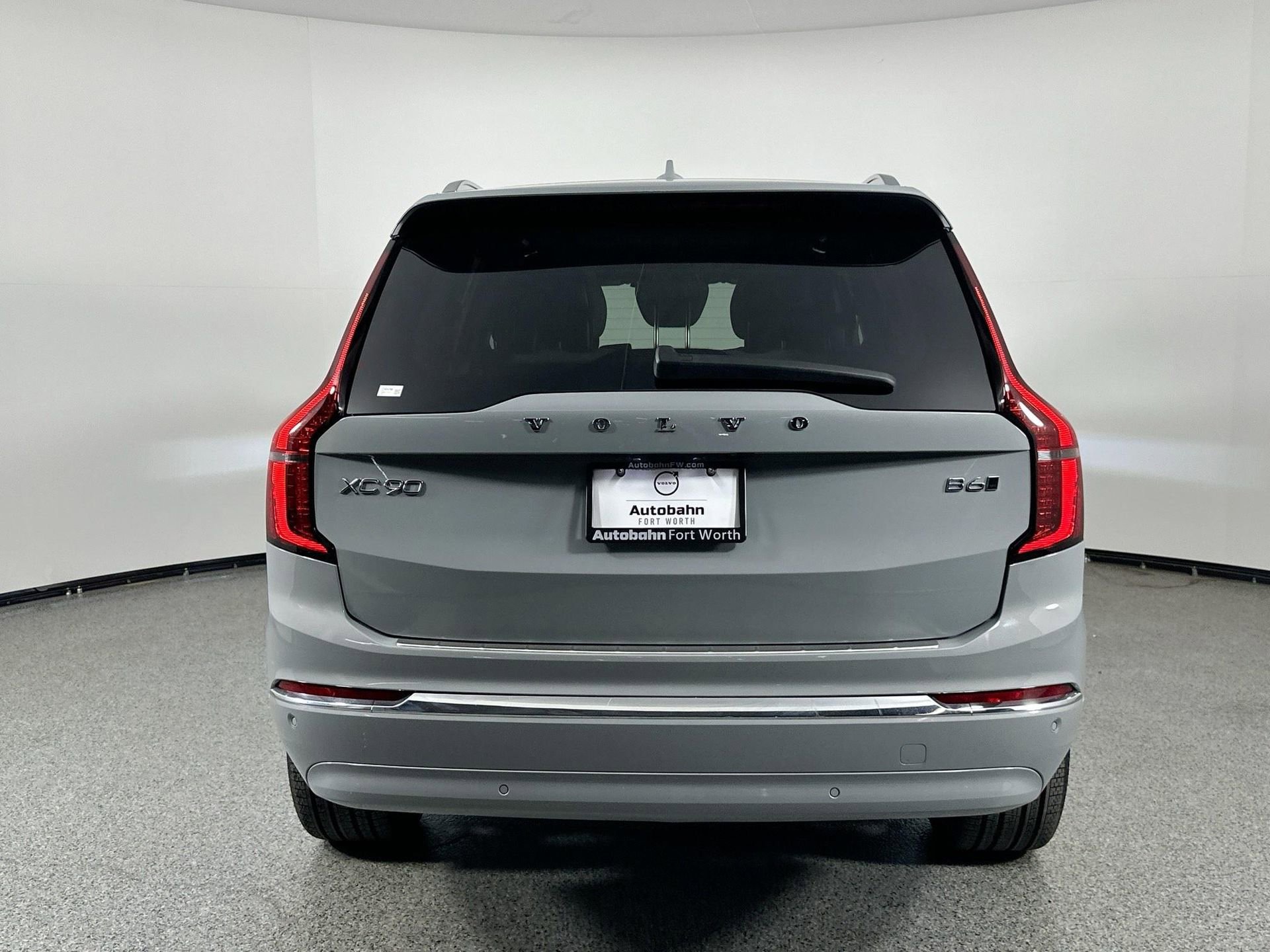 New 2026 Volvo XC90 B6 Plus w/ Protection Package Premier image 5