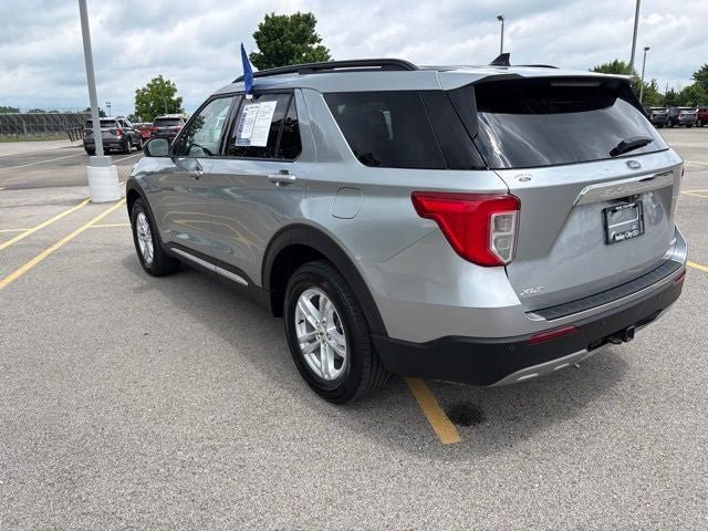 Used 2023 Ford Explorer XLT w/ Equipment Group 202A AWD/4WD image 17