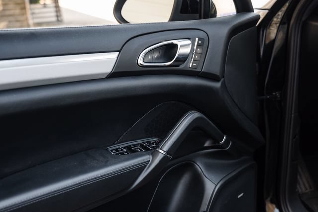 Used 2012 Porsche Cayenne Turbo AWD/4WD image 49