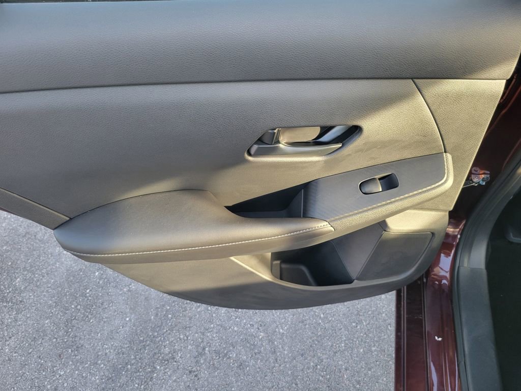 Used 2025 Nissan Sentra SV image 10