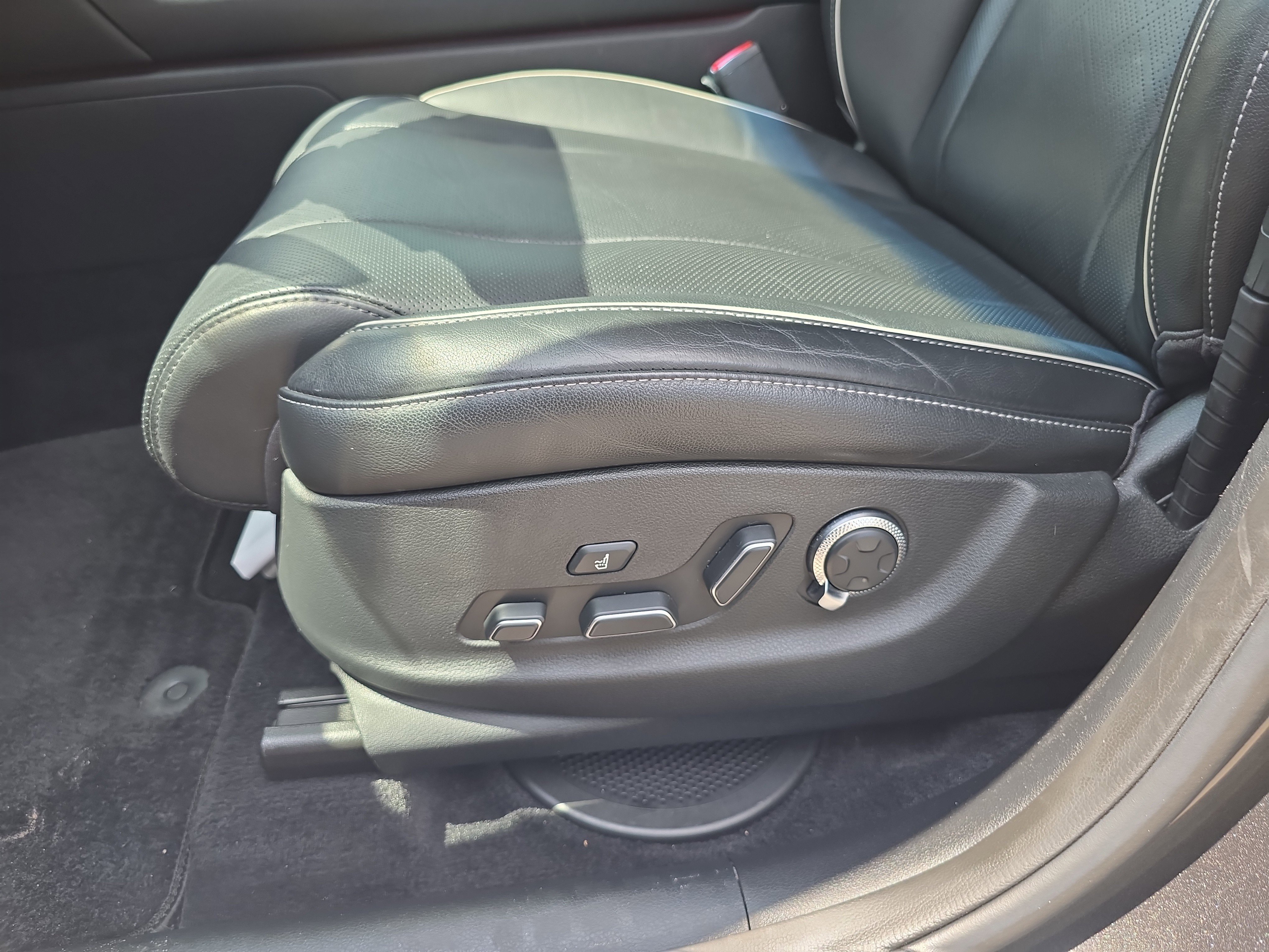 Used 2025 Genesis GV80 2.5T Prestige AWD/4WD image 22