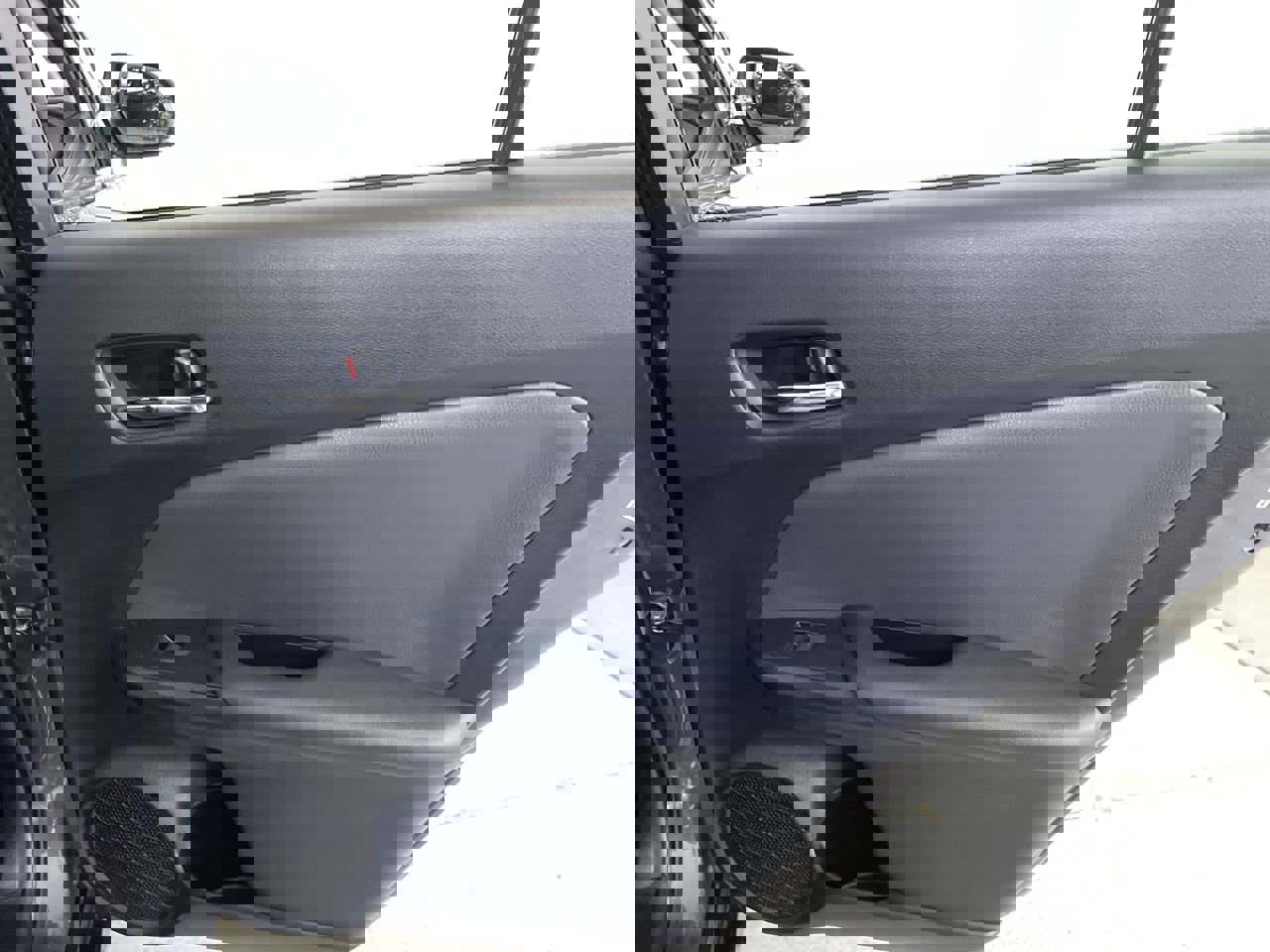 Used 2020 Toyota Prius LE image 21