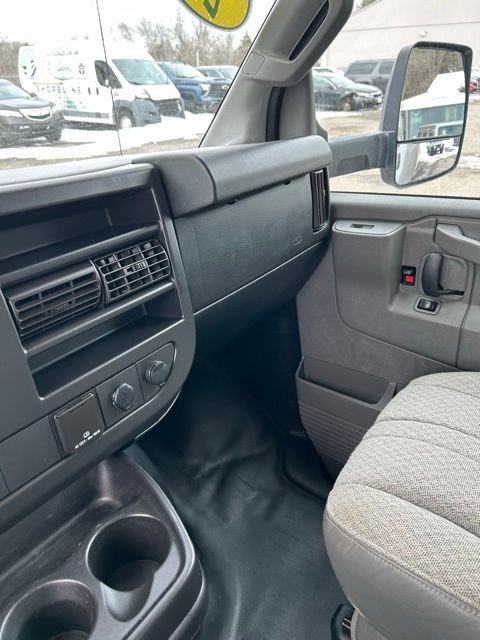 Used 2018 Chevrolet Express 3500 Extended w/ Power Convenience Package RWD image 14