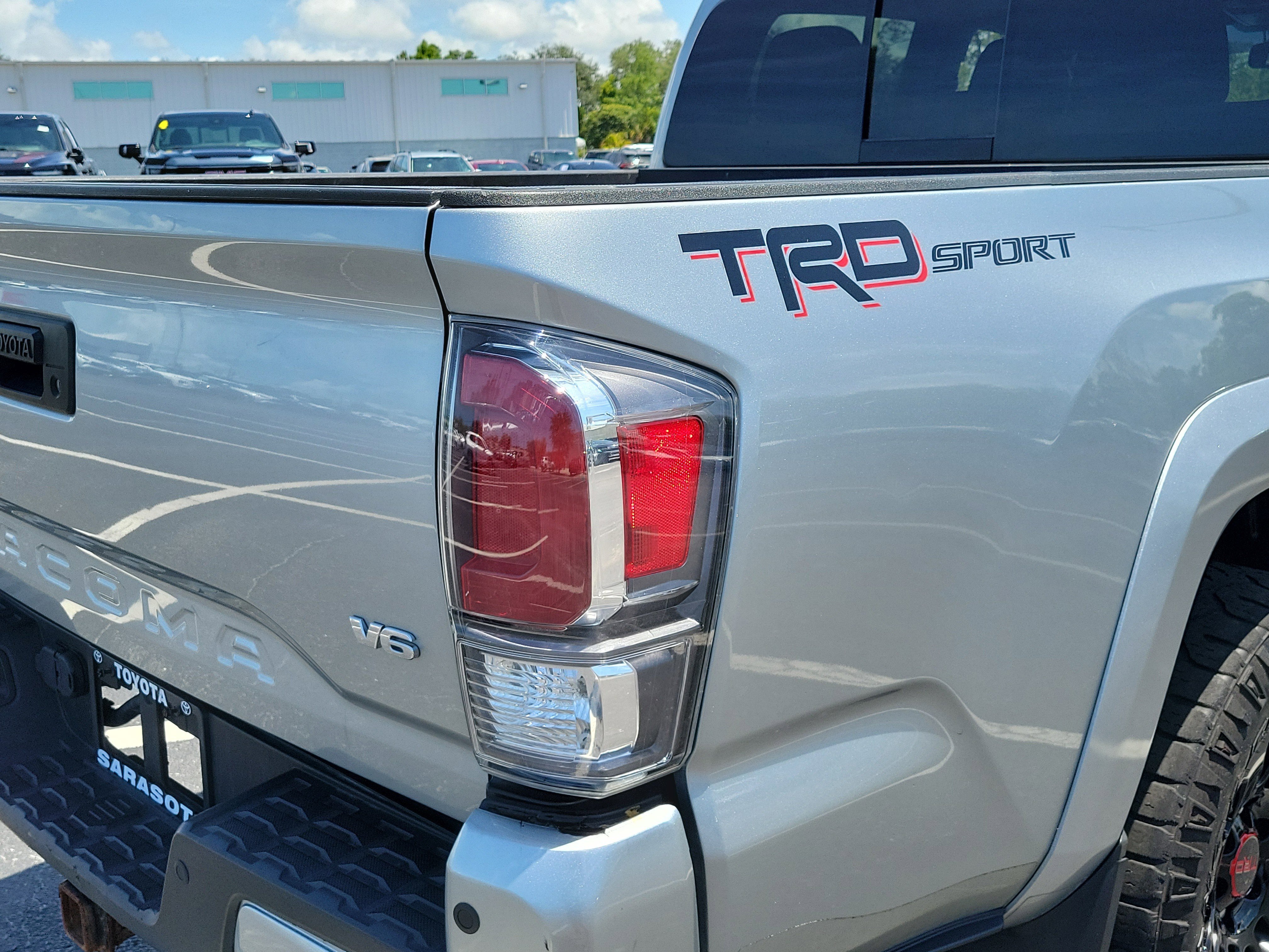 Used 2022 Toyota Tacoma TRD Sport w/ Technology Package RWD image 11