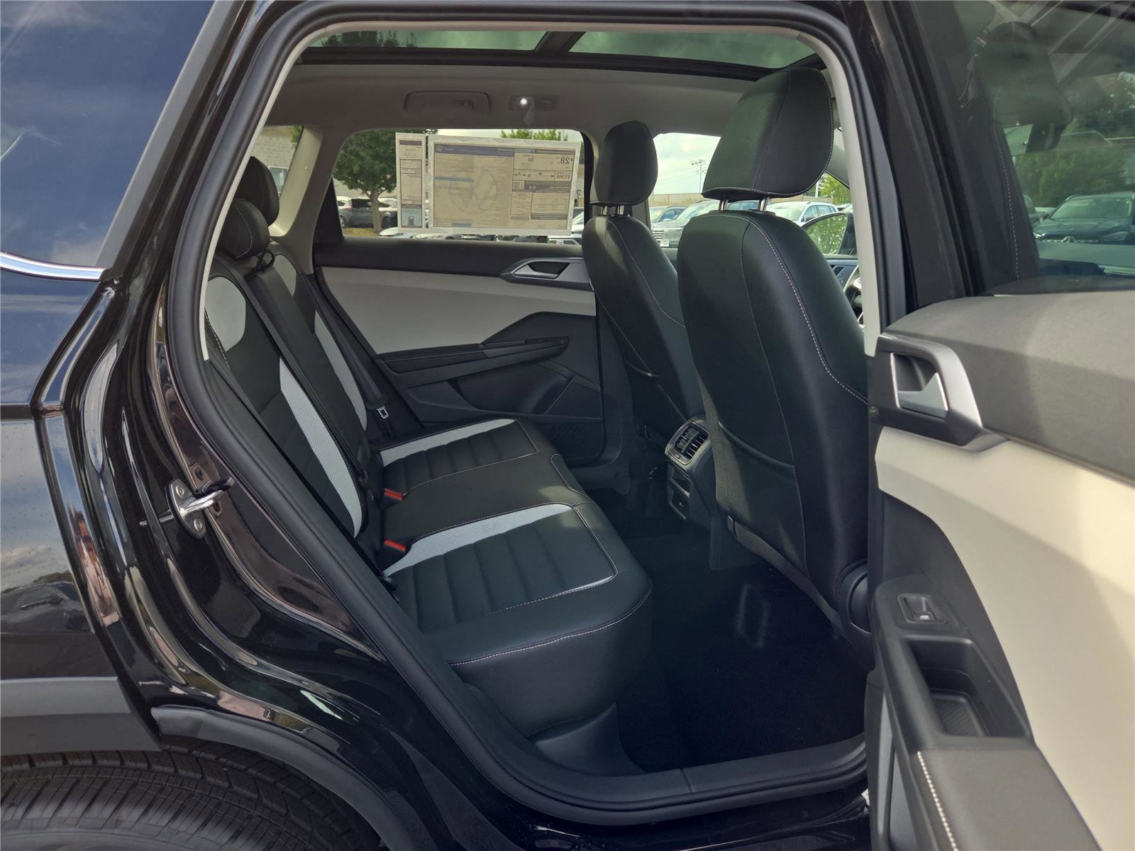 New 2025 Volkswagen Taos SEL image 34