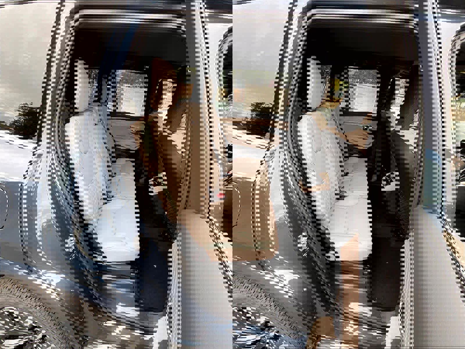 New 2026 Volvo XC90 B6 Plus w/ Protection Package Premier image 27