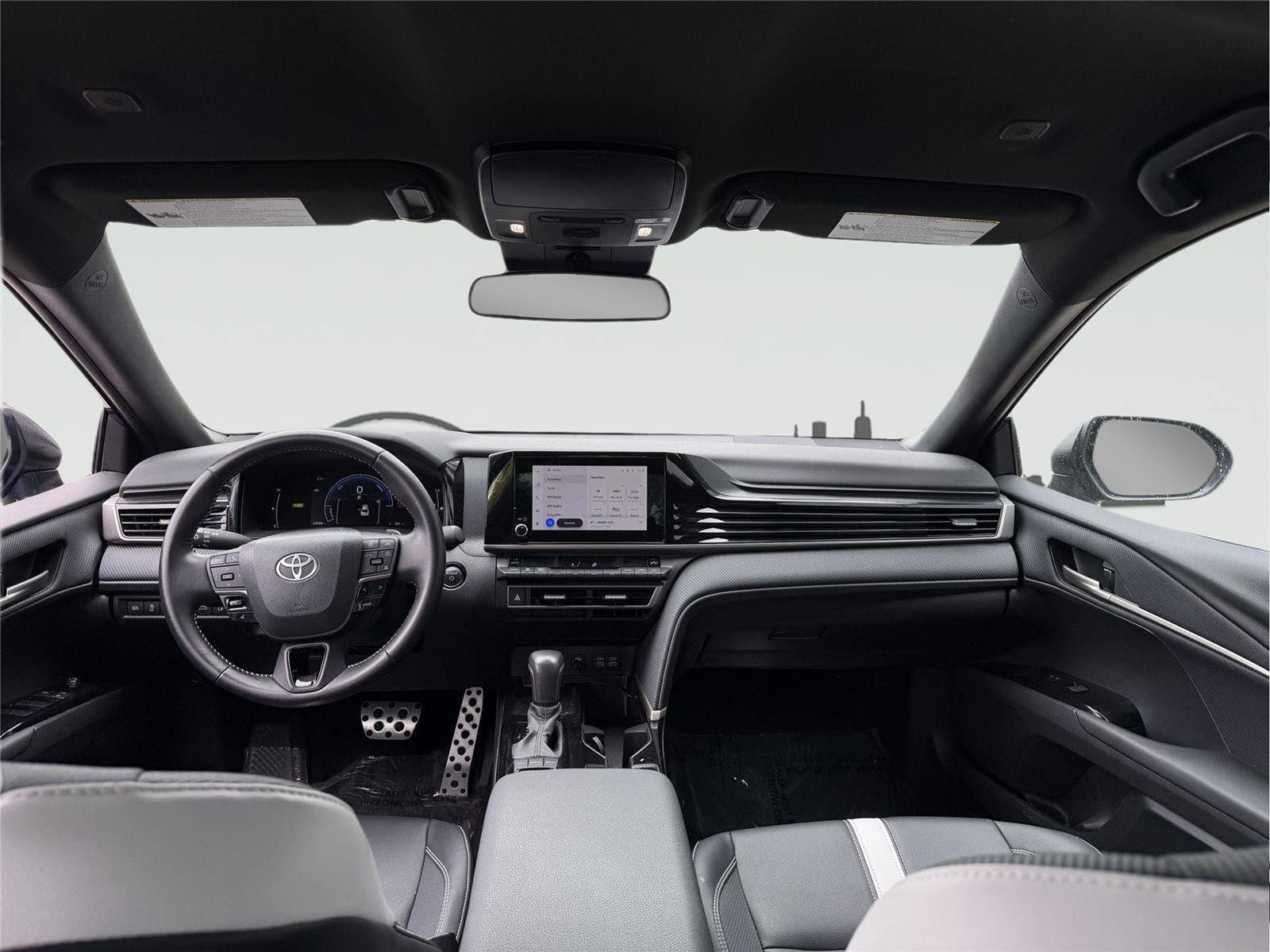 Used 2025 Toyota Camry SE FWD image 21