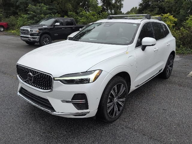 Used 2023 Volvo XC60 T8 Ultimate AWD/4WD image 3