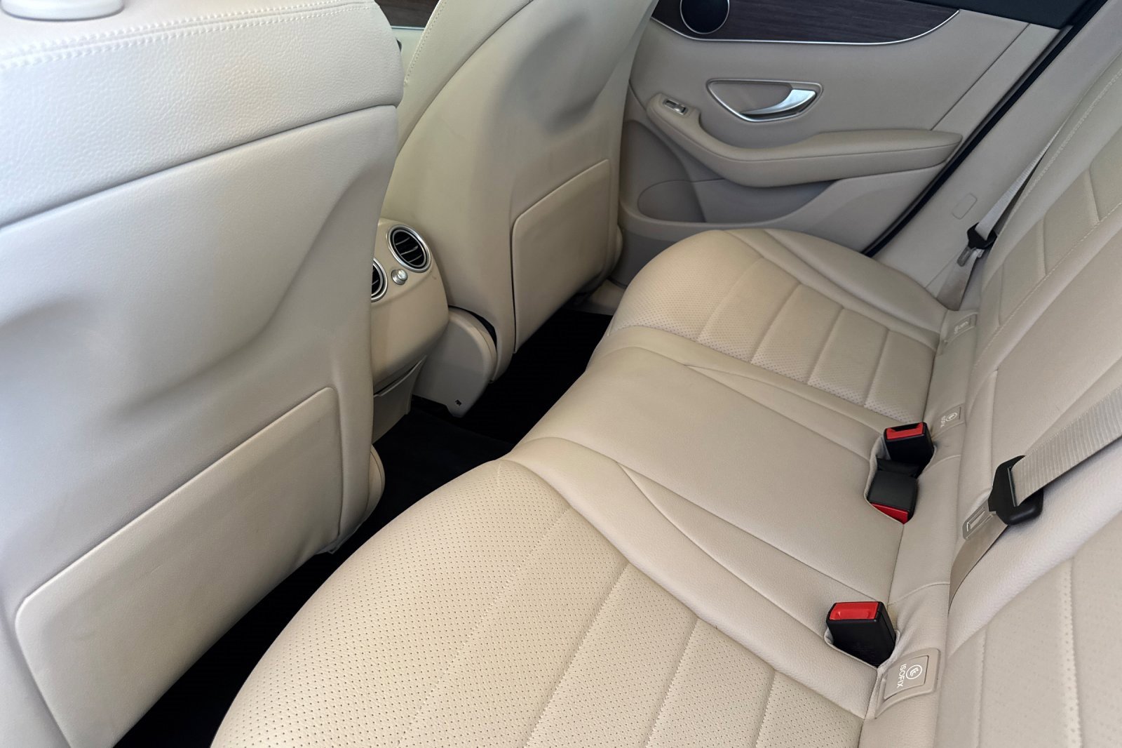 Used 2022 Mercedes-Benz GLC 300 4MATIC image 12