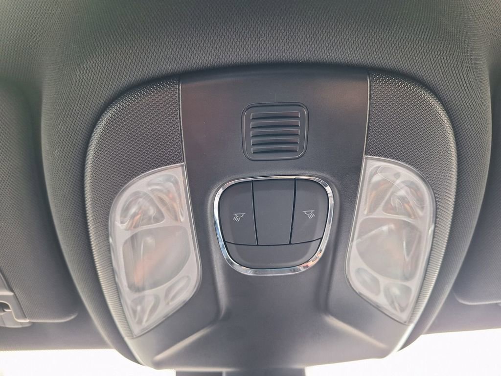 Used 2023 Jeep Compass Sport image 18