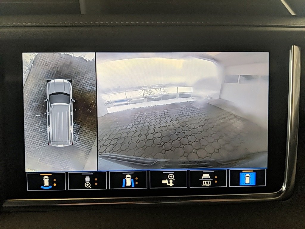 Used 2021 GMC Yukon Denali w/ Denali Premium Package image 26