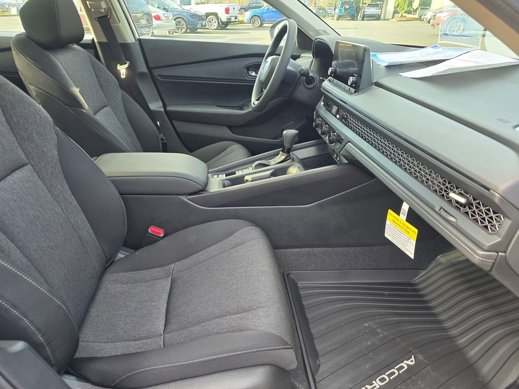 Certified 2025 Honda Accord SE image 5