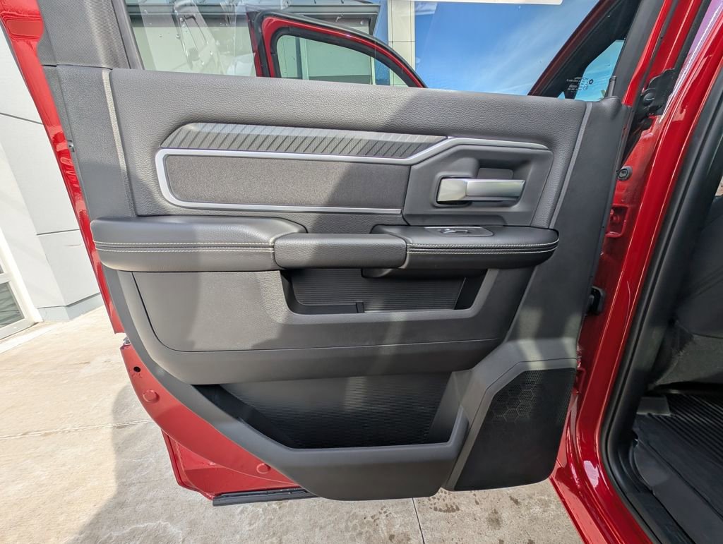 New 2026 RAM 2500 Big Horn AWD/4WD image 45