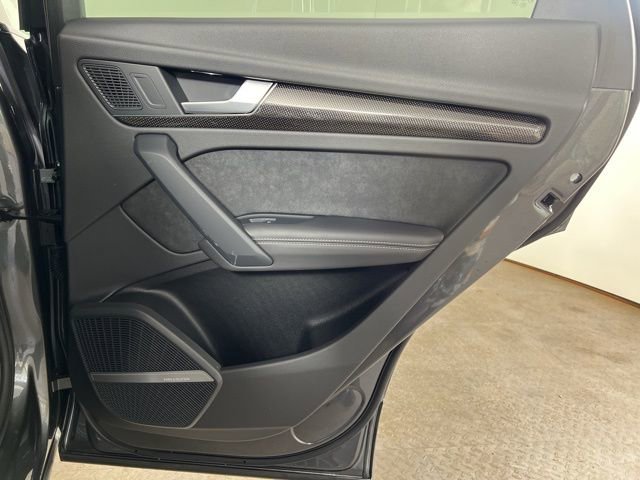 Used 2023 Audi SQ5 Premium Plus w/ Premium Plus Package image 14