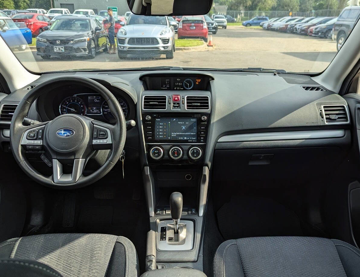 Used 2017 Subaru Forester 2.5i Premium AWD/4WD image 2