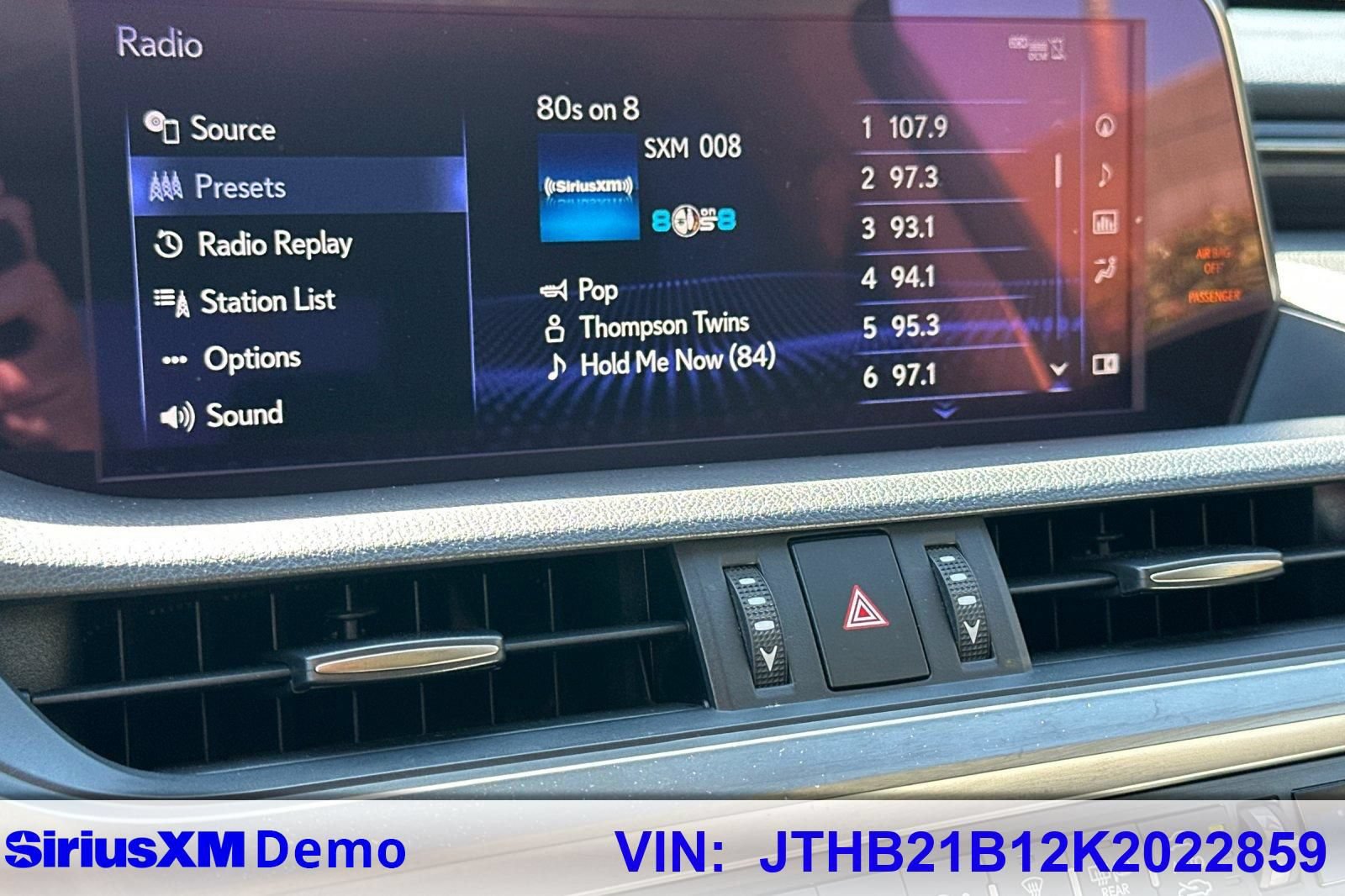 Used 2019 Lexus ES 300h w/ Accessory Package 2 FWD image 29