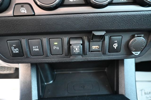 Used 2020 Toyota Tacoma TRD Sport w/ TRD Premium Sport Package image 30